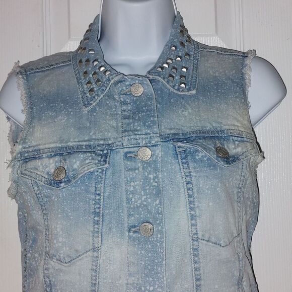 Rock & Republic Gunshow fray sleeve studded collar bleached denim vest Sz XS - Picture 3 of 6